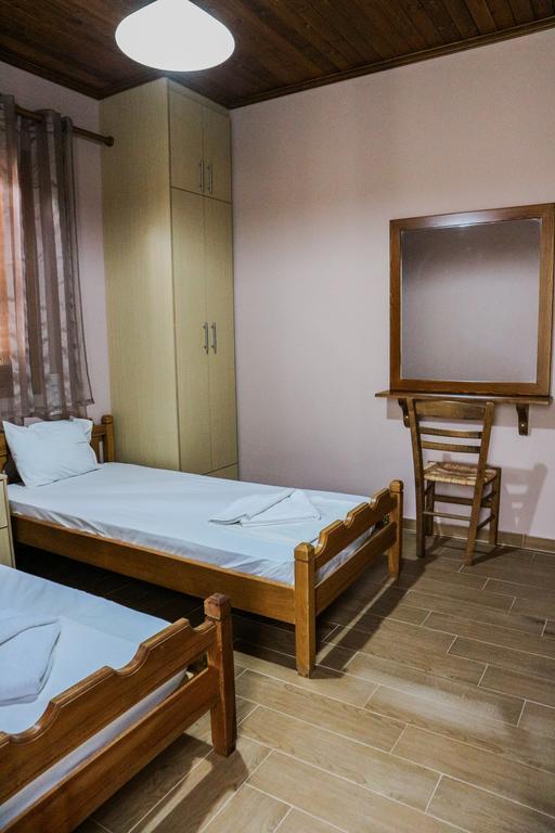 Hotel Elatofilito Athamanio Buitenkant foto