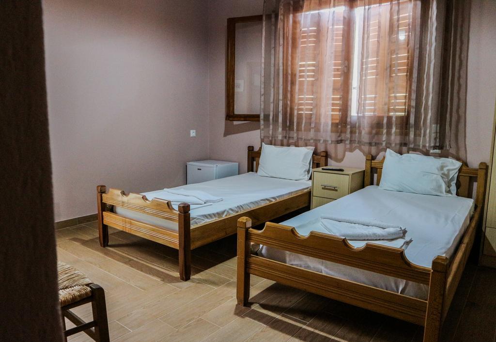 Hotel Elatofilito Athamanio Buitenkant foto