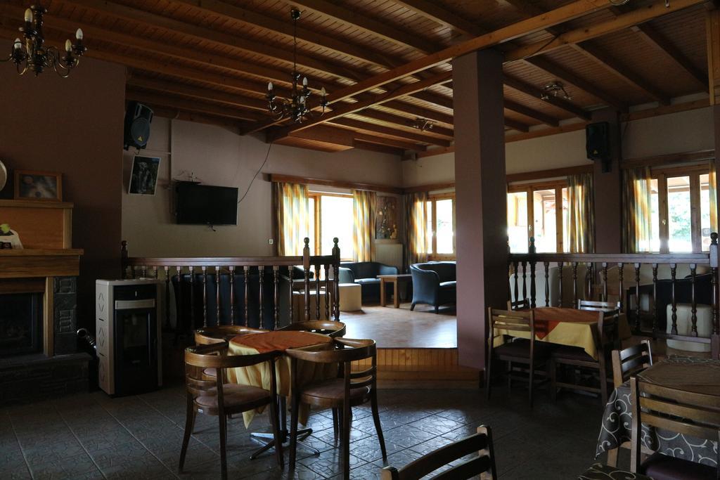 Hotel Elatofilito Athamanio Buitenkant foto